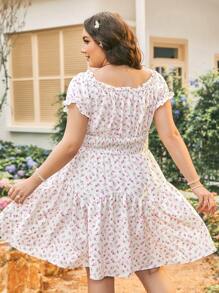 Dreamara Vestido romántico de línea A estampado con flores rosadas, de hombros descubiertos, con mangas con volantes y cintura ajustada, para vacaciones en el campo para tallas grandes en verano