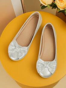 Fashionable & Versatile Flat Shoes For Teenagers' Performance - Silver - View 2
