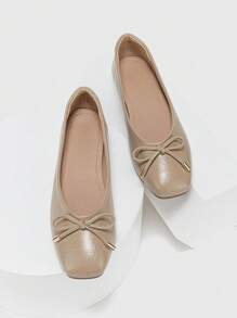 Women's Soft Bottom Square Toe Flat Shoes With Bow Knot Detail And Comfortable Soft Leather Valentines