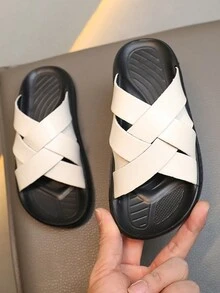 1雙男孩pu編織交叉設計平底拖鞋,夏季時尚穿搭 - 米色 - 查看 2