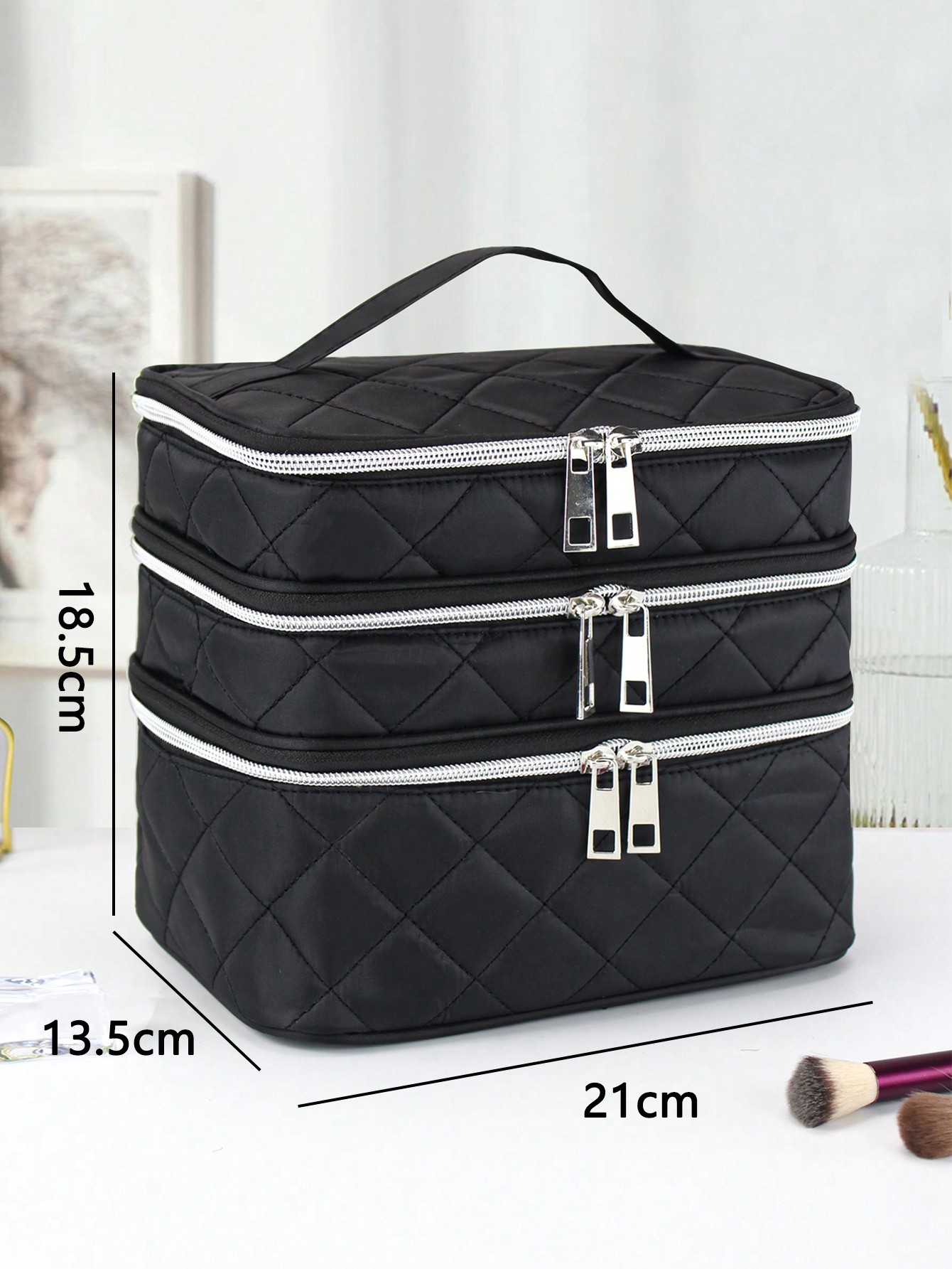 حقيبة تخزين مستحضرات التجميل ذات القسم الثلاثي الك...