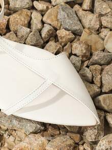 2024 Mùa hè Mới Của phụ nữ Nhọn Dép phẳng , Nửa gói Sau đó Thiết kế Với Cảm giác - trắng - Xem 4