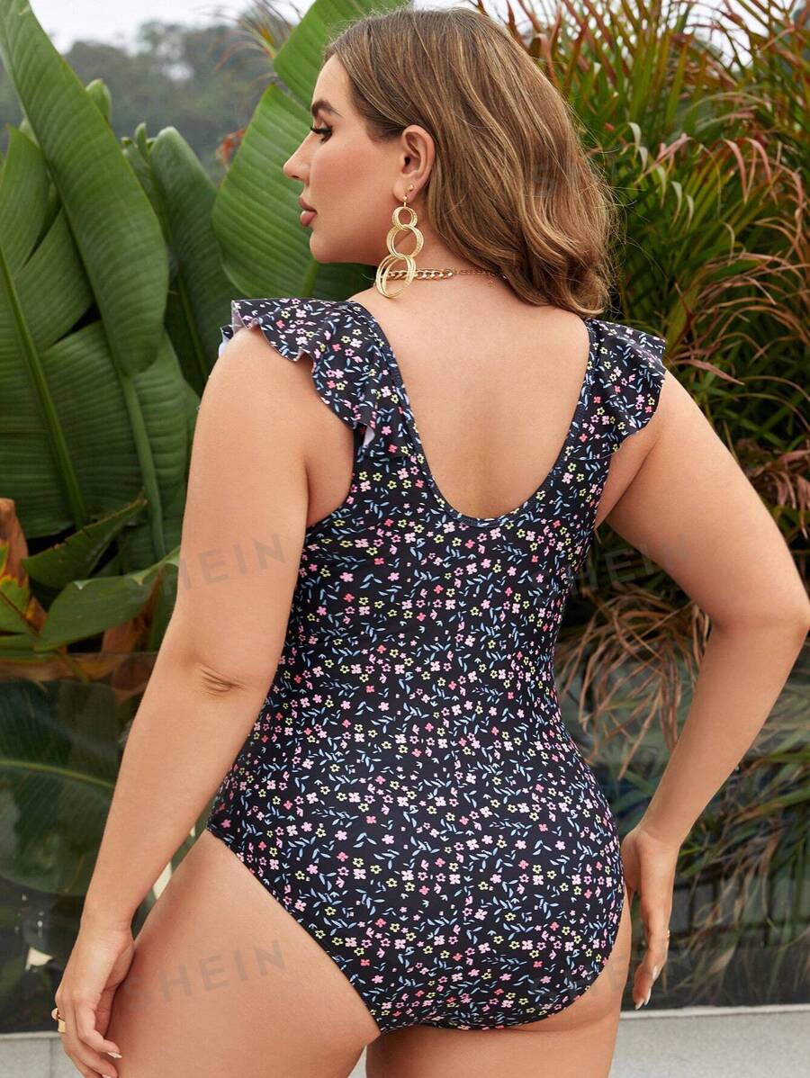 SHEIN SHEIN Swim Curve Plus Size Women's OnePiece Swimsuit With Floral