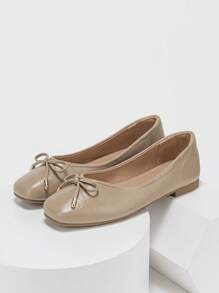 Women's Soft Bottom Square Toe Flat Shoes With Bow Knot Detail And Comfortable Soft Leather Valentines