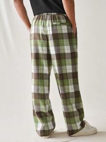 Manfinity VCAY Men's Plaid Woven Casual Trousers