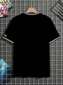 Manfinity Homme Playera De Cuello Redondo Para Hombres Con Rayas De Contraste E Impresión De Números - Negro - Ver 2