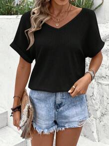 SHEIN VCAY Camiseta Corta De Manga Corta Con Cuello En 'v' Y Diseño De Murciélago Con Espalda Hueca Para Mujeres - Negro - Ver 1