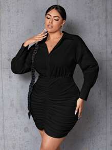 SHEIN SXY Vestido De Manga Larga De Talla Grande Para Mujeres Con Diseño Sólido Y Pliegues Ajustados Al Cuerpo - Negro - Ver 3