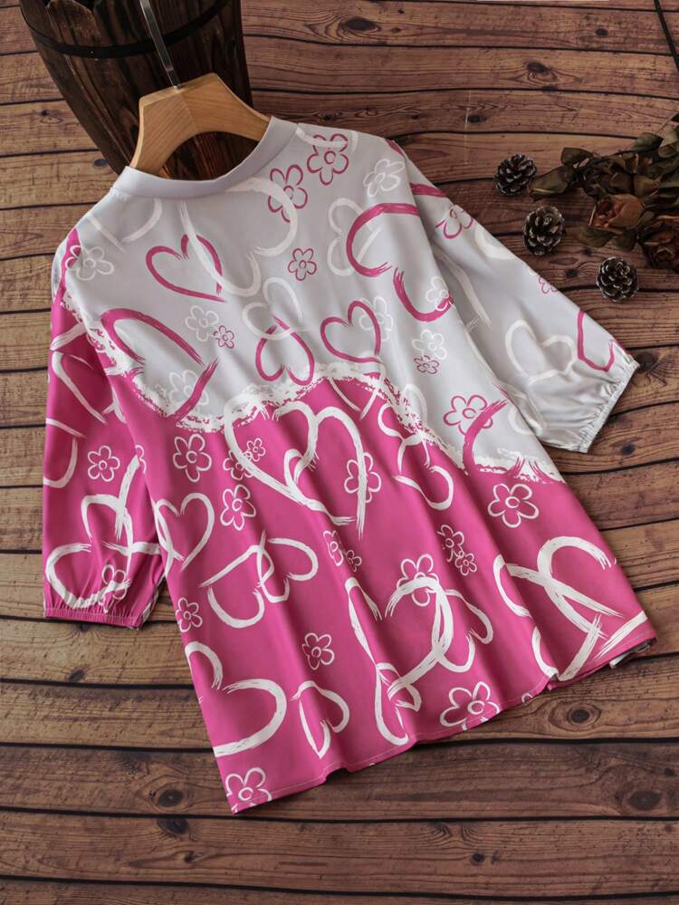 Plus Size Women's Heart Print V-Neck Blouse With Notched Collar