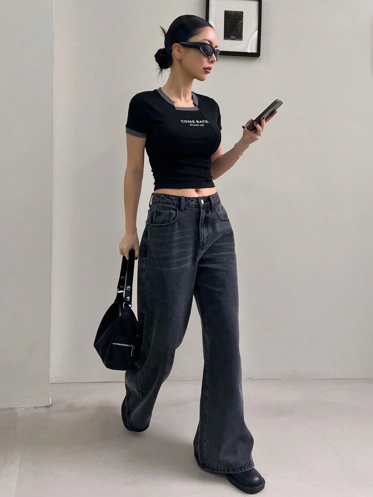 Women Asymmetric Contrast Trim Letter Graphic Short Sleeve T-Shirt