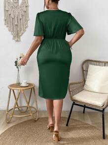 SHEIN Clasi Rochie de damă de mărime mare simplă, cu gât cu volane, cu tiv - Verde inchis - Vizualizare 2