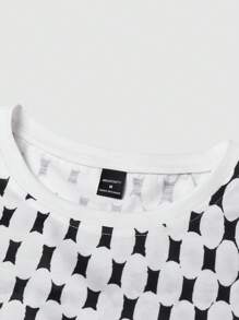 Manfinity Homme Áo thun nam cổ tròn tay dài in họa tiết chấm bi hình học, thích hợp đi chơi, mặc cùng bạn bè, họa tiết hình học dành cho nam, áo thun họa tiết dành cho nam, mùa thu - trắng - Xem 5