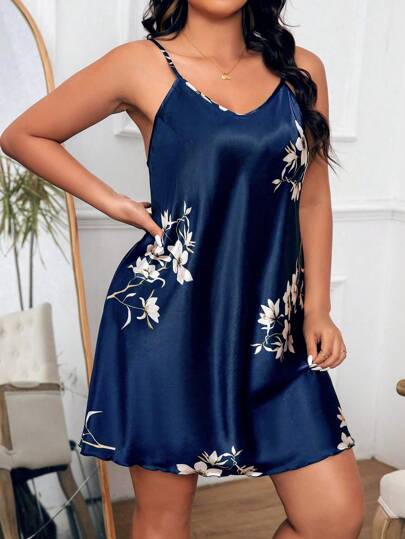 LuxeNights Plus Size Bloemen Printed Spaghetti Strap Sleep Dress Pajama view 6