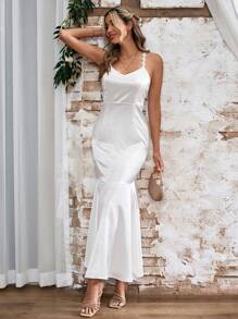 SHEIN Belle Solid Color V-Neck Fish Tail Hem Cami Dress