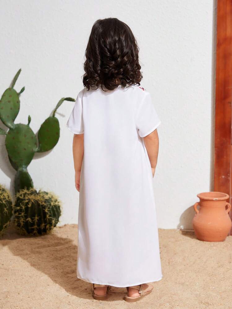 Kimono curto bordado floral casual para o dia a dia de uma jovem, ideal para primavera e verão, com mangas curtas e estilo praiano. - Branco - Ver 2