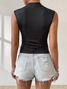 SHEIN LUNE Ladies' Solid Color T-Shirt With Hollow Out Details, Side High Slit And Buckle Decor