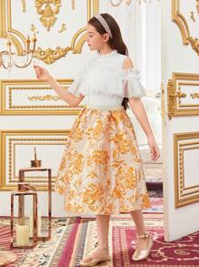 SHEIN Conjunto De Blusa Con Volantes Sin Hombros A Juego Y Falda De Jacquard Floral Para Niñas Adolescentes