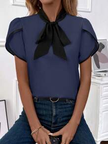 SHEIN Clasi 色塊翻領襯衫,配有領帶細節和花瓣袖 - 藏蓝色 - 查看 6