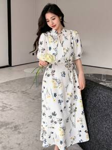 DAZY Women's Floral Printed Short Sleeve Tie Neck Dress - White - View 3