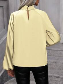 SHEIN Clasi 女士扭結領口鑲空洞燈籠袖上衣 - 黃色 - 查看 2