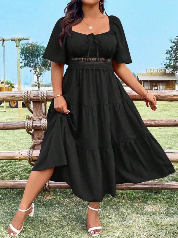 Flirla Elegantes Maxikleid in Große Größen für Damen mit V-Ausschnitt, Schnürung vorne und Gürtel