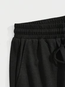 ROMWE MEN Goth Men Mouth Print Drawstring Waist Shorts, School - Black - View 3