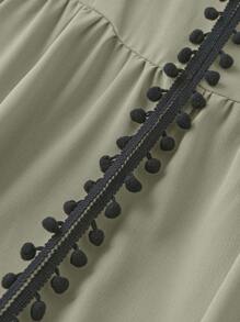 SHEIN LUNE 大码 V 领绒球边饰长款连衣裙女装 - 薄荷綠 - 查看 5