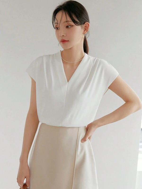 DAZY 商务休闲纯色短袖 V 领褶皱女式衬衫，短袖上衣夏季