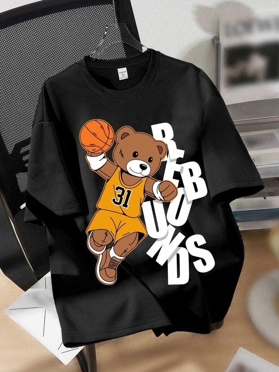 SHEIN 青少年男孩休閒卡通熊和籃球圖案短袖圓領T卹，適用於夏季