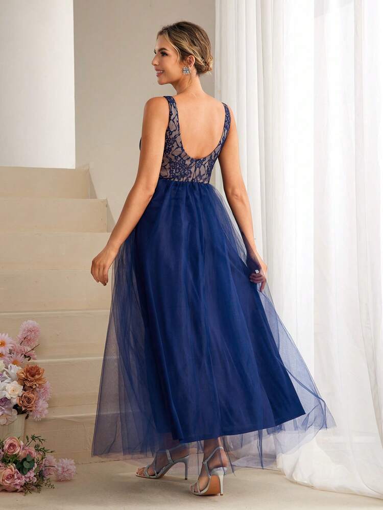 Elegant And Romantic Lace And Mesh Bridesmaid Dress