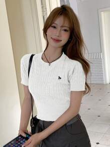 DAZY 女士圓領針織毛衣,帶有小馬圖案 - 白色 - 查看 9