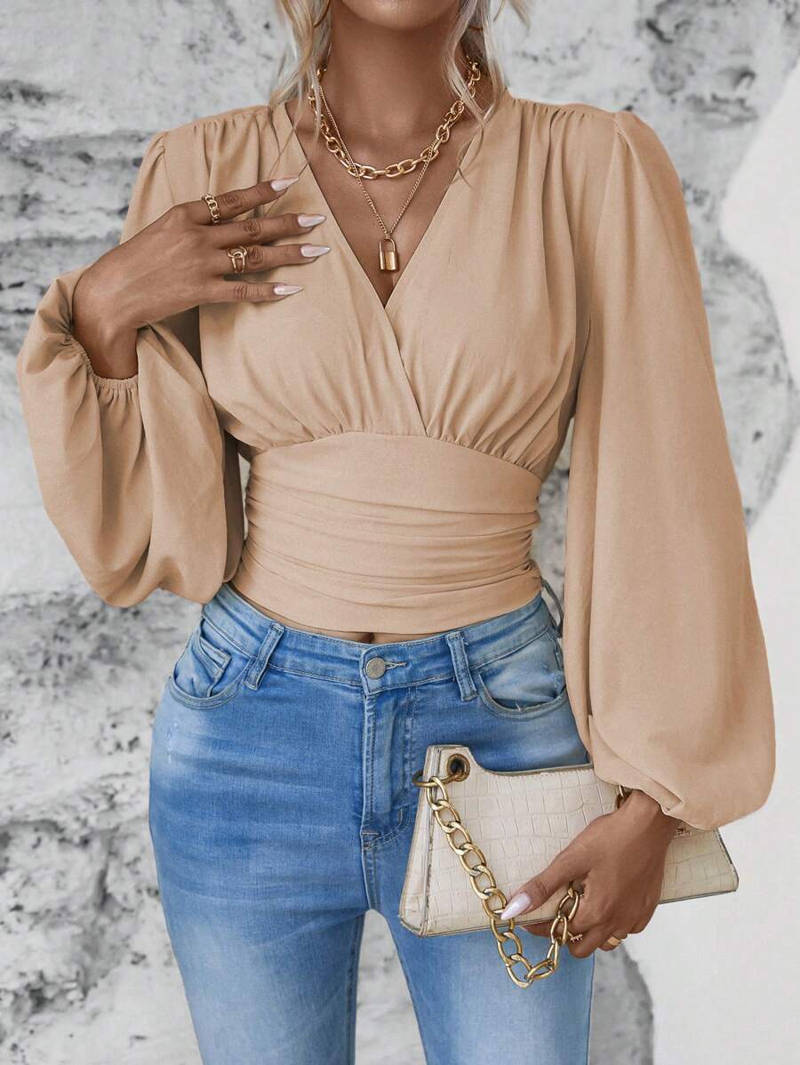 SHEIN Clasi Bluzka damska z dekoltem w serek i rękawami w kształcie latarni, z zakładkami, w jednolitym kolorze, z długim rękawem - Kolor khaki - Zobacz 1