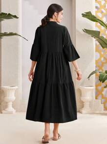Mulvari Women's Floral Printed Notched V-Neck Summer Dress - Black - View 2