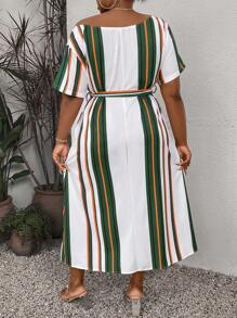 SHEIN Holidaya 大码条纹拼色不对称肩带连衣裙 - 綠色 - 查看 2