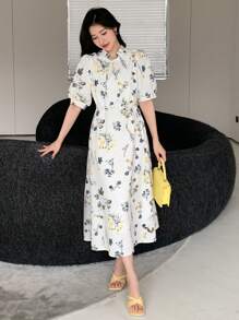 DAZY Women's Floral Printed Short Sleeve Tie Neck Dress - White - View 4