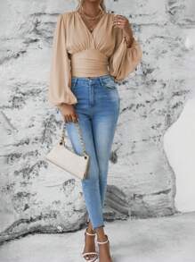 SHEIN Clasi Bluzka damska z dekoltem w serek i rękawami w kształcie latarni, z zakładkami, w jednolitym kolorze, z długim rękawem - Kolor khaki - Zobacz 5