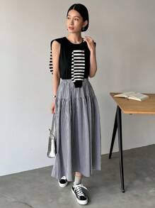 DAZY Patchwork Striped Knit Sweater With Round Neckline - Black - View 2