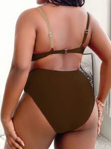 SHEIN Swim Curve 夏季海滩加大码彩色比基尼套装，配有褶皱和扭曲细节文胸和比基尼套装底部 - 棕色 - 查看 2