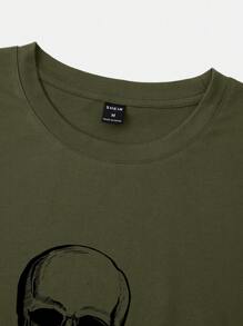 Manfinity LEGND Men Skull Head & Slogan Graphic Printed Short Sleeve T-Shirt, For Going Out, For Friends