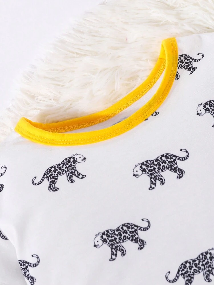 Ensemble Pyjama Simple T-shirt À Manches Courtes Avec Col Rond À Imprimé Léopard Et Débardeur Sans Manches Et Short Pour Jeune Garçon