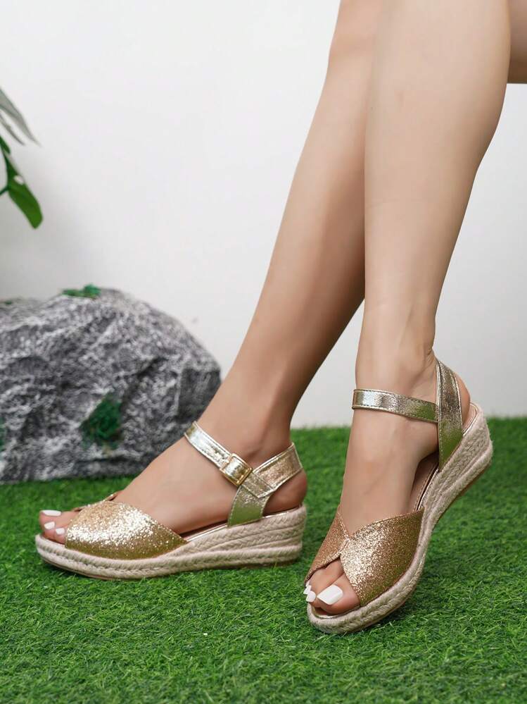 Fashionable Women s Gold Glitter Peep Toe Hollow Out Wedge Sandals With Woven Straw Rope Details
