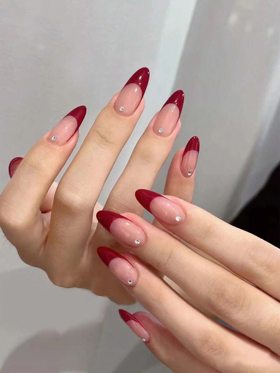 VV MEI JIA ER Valentines Nails Nâng tầm phong cách của bạn với 24 chiếc móng tay giả kiểu Pháp đính đá màu đỏ hạnh nhân dài & 1 chiếc dũa móng tay & 1 tờ băng dính móng tay Bộ dụng cụ làm móng - Màu Đỏ Sâu - Xem 1