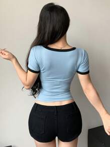 Dazy Designer 女士撞色领口绷带短袖 T 恤，带纽扣开合，夏季