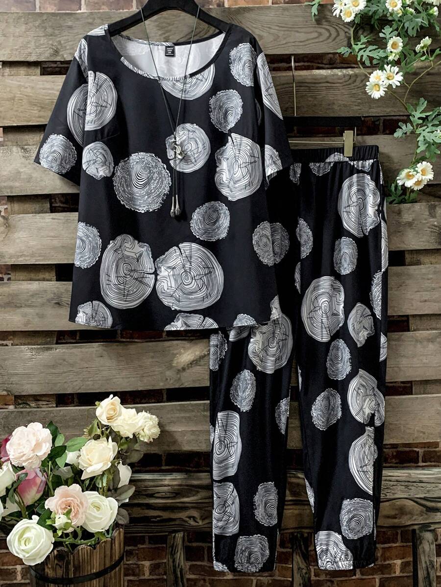EMERY ROSE Của phụ nữ Kích thước lớn Mẫu In Ngắn tay Áo thun Và Quần Bộ - Đen và trắng - Xem 1