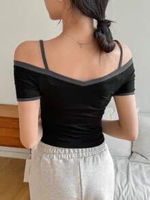 DAZY 女款露肩字母印花短袖t恤 - 黑色 - 查看 5