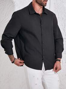 Manfinity Homme Herren Große Größen Einfarbiges Langarm Businesshemd, Ausgehen, Tailliertes Schwarzes Hemd, Herren Businesshemd, Schwarzes Hemd mit Knopfleiste, Herbst