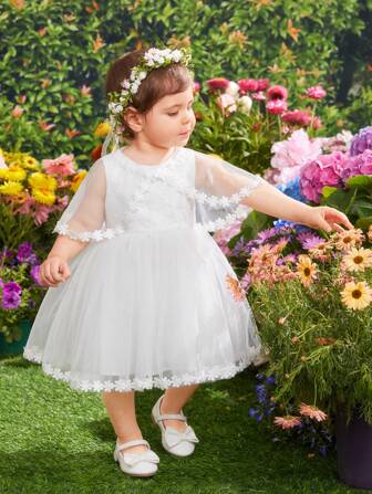 SHEIN 嬰兒女寶寶白色緞面拼接刺繡網紗無袖裙+網紗披肩套裝