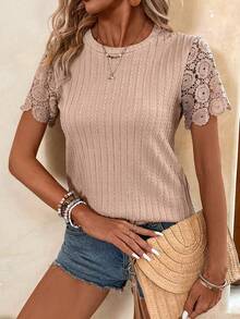 SHEIN LUNE Vá lại Ren Vòng cổ Ngắn tay Áo thun - Màu Khaki - Xem 3