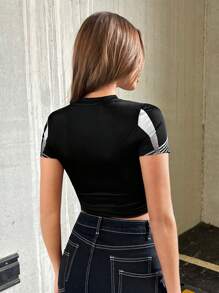 SHEIN ICON Y2k夏季條紋和字母印花短袖黑色短款修身t卹 - 黑與白 - 查看 2