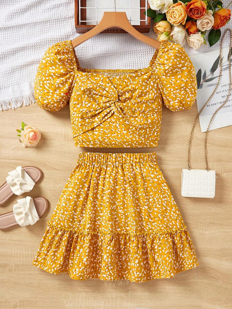 SHEIN Ensemble décontracté de deux pièces pour adolescente, composé d'un Top à manches courtes avec imprimé floral tressé et nœud, et d'une jupe pour les vacances - Jaune citron - Voir 1